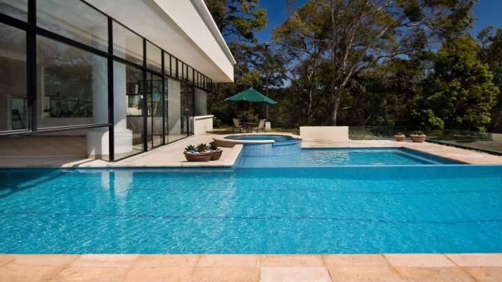 Service de remplacement de toiles de piscines